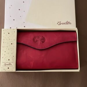 Buxton Woman’s Wallet
